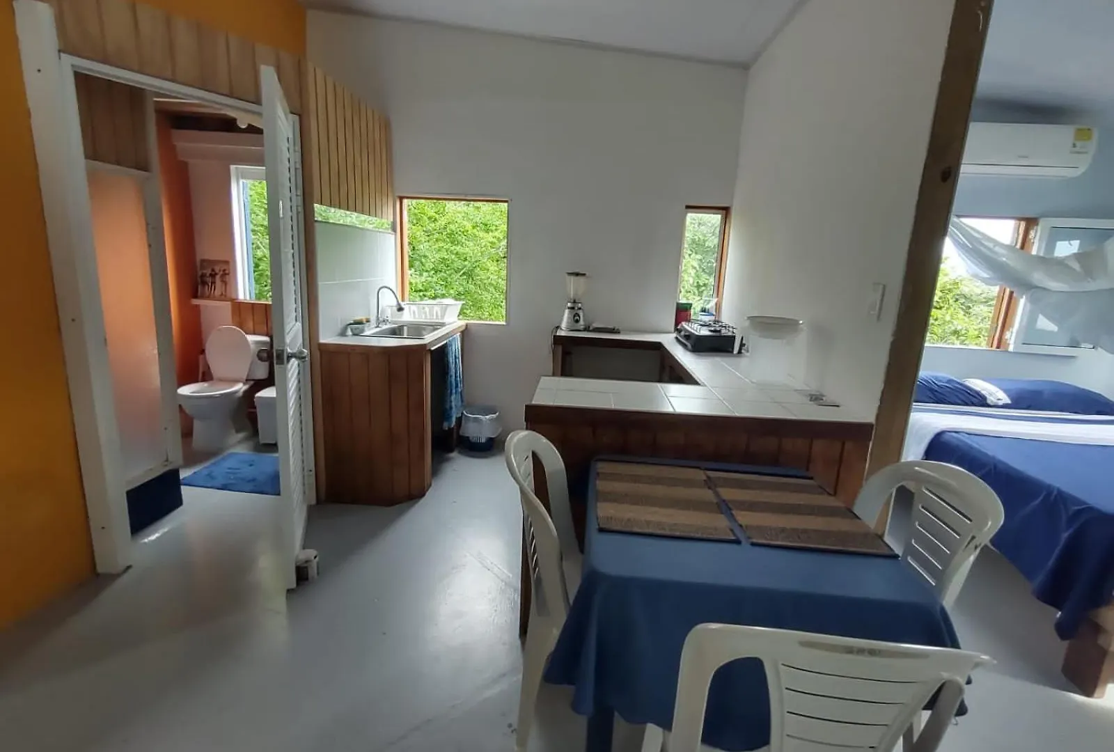 Bellavista - Blue Lizard Studio Fresh Water Bay Apartment